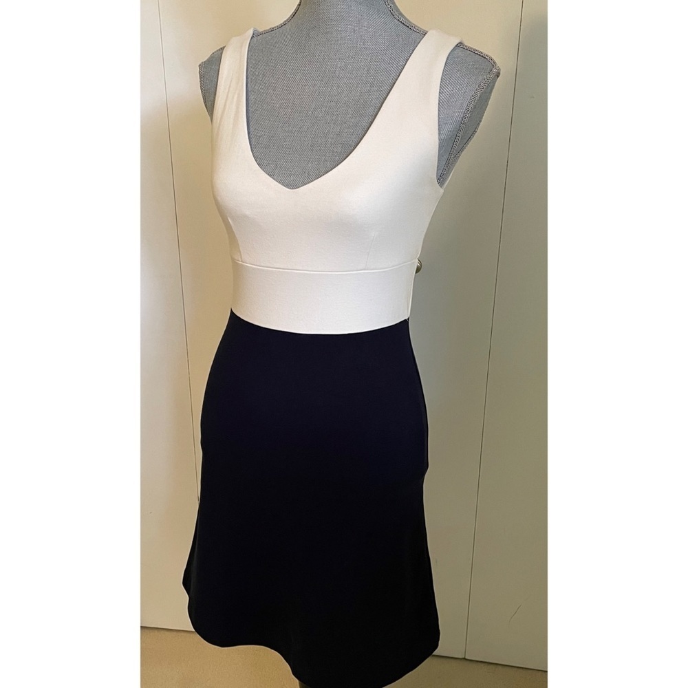 J CREW COLORBLOCK PONTE V-NECK DRESS - Picture 3 of 7